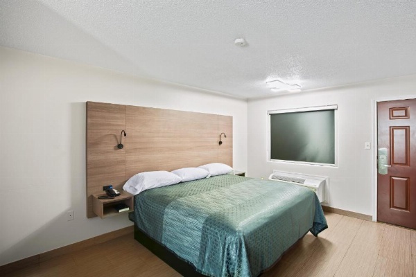 Siesta Inn McAllen image 47